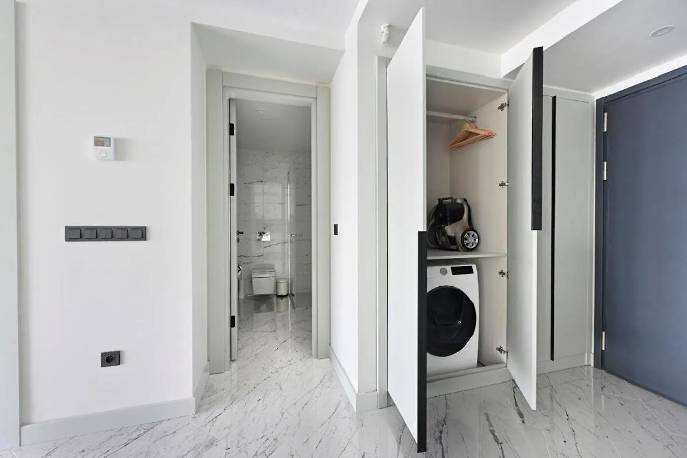 Beautiful Modern 1Bd Condo Views W Poolgym! #223 Istanbul