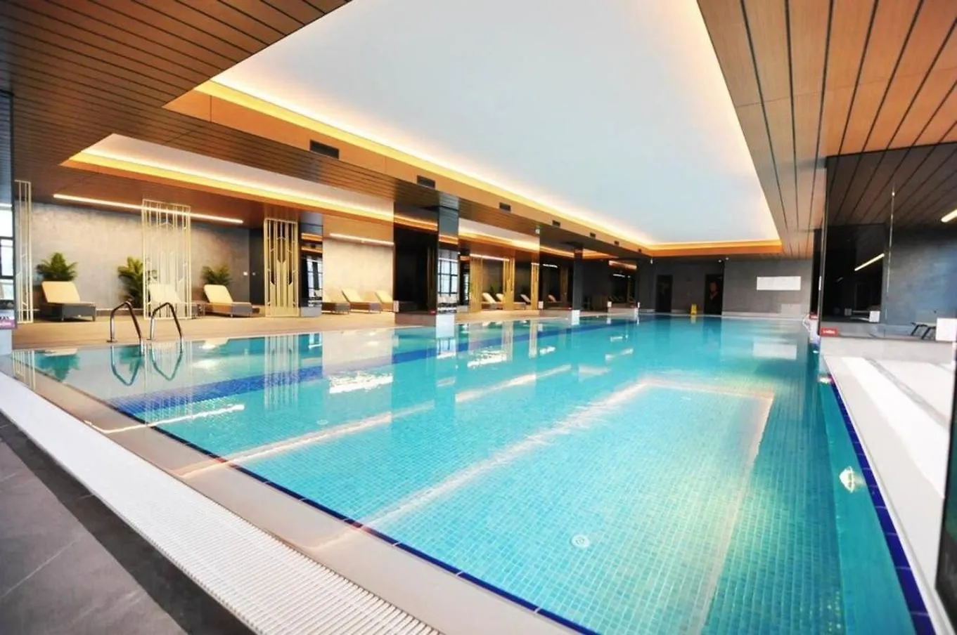 Beautiful Modern 1Bd Condo Views W Poolgym! #223 Istanbul Turkey