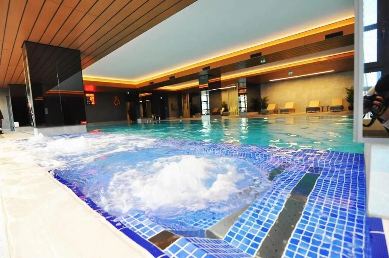 Beautiful Modern 1Bd Condo Views W Poolgym! #223 Istanbul 0*,